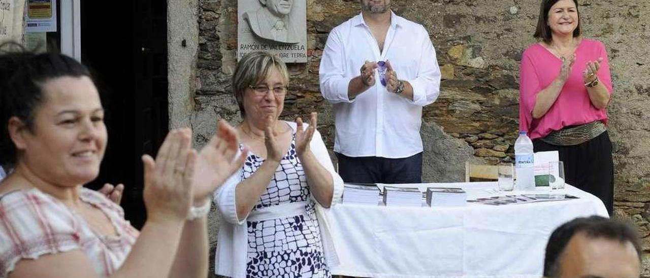 Jorge Stermieri y Carmen Lareo durante la presentación en A Solaina. // Bernabé/Javier Lalín