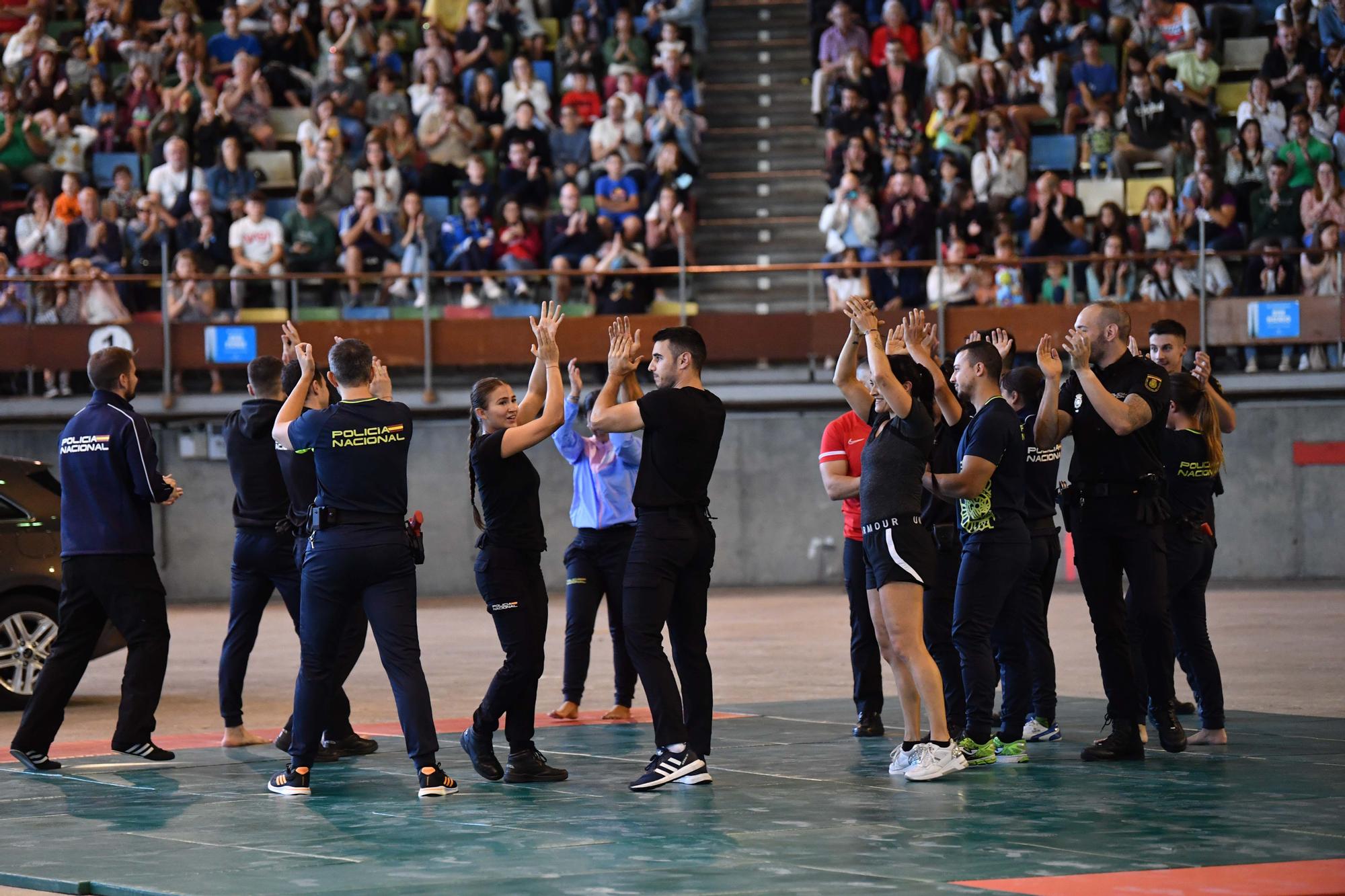 Exhibición de la Policía Nacional en el Coliseum de A Coruña