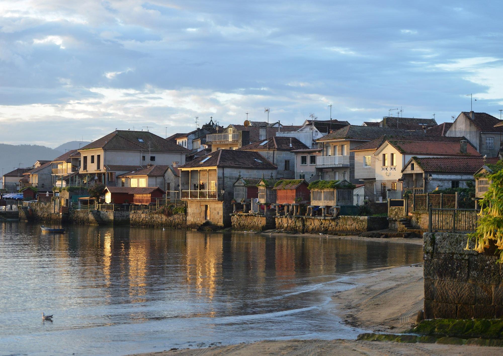 Vista del pueblo de Combarro.