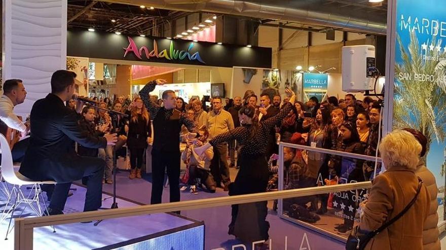 Un espectáculo de flamenco en el expositor de Marbella en una de las ediciones de Fitur.