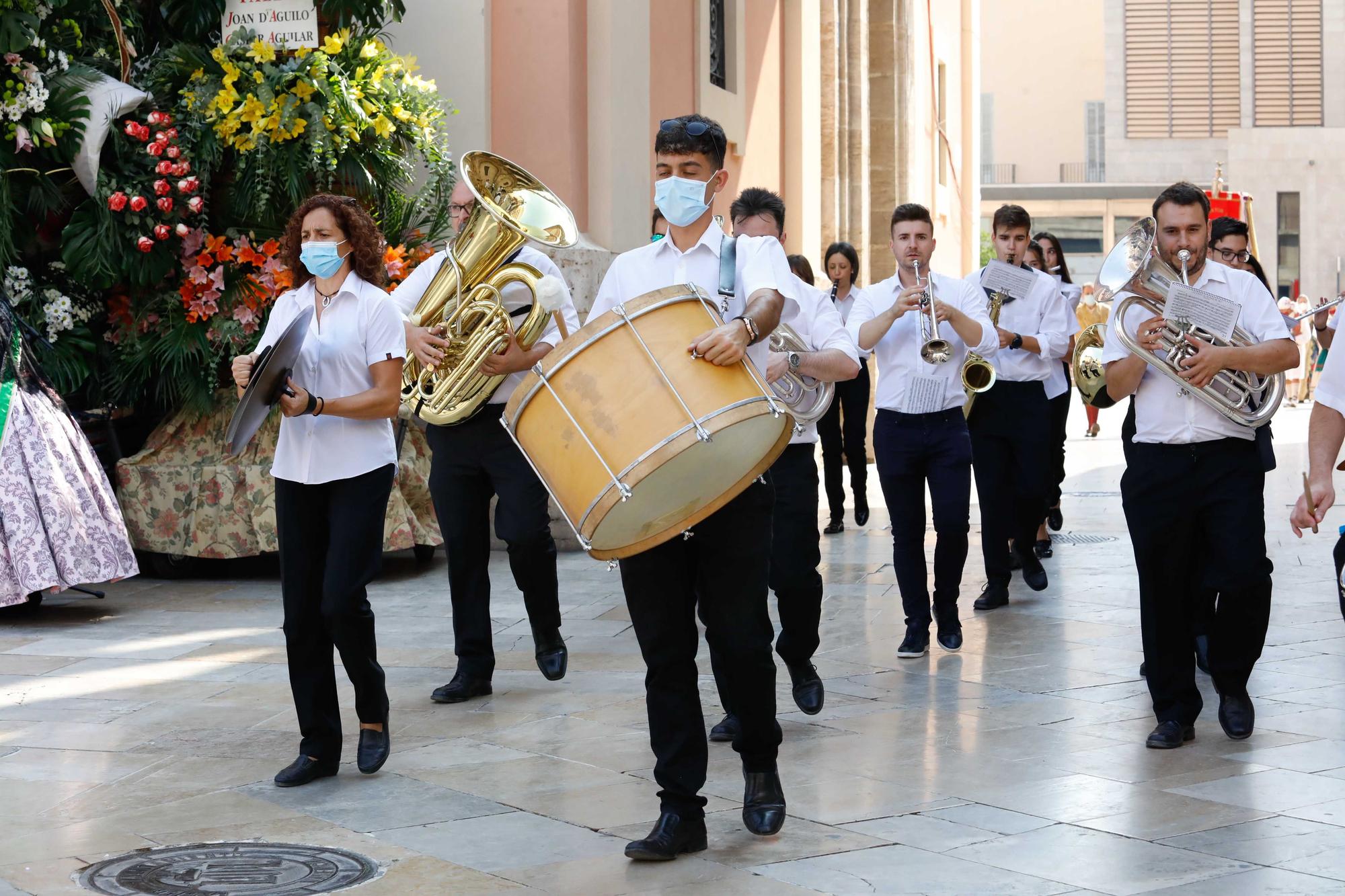 Búscate en el segundo día de Ofrenda por las calles del Mar y Avellanas (entre las 11.00 y 12.00 horas)