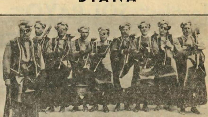 El Archivo de Alcoy recibe una donación histórica para enriquecer su fondo documental festero