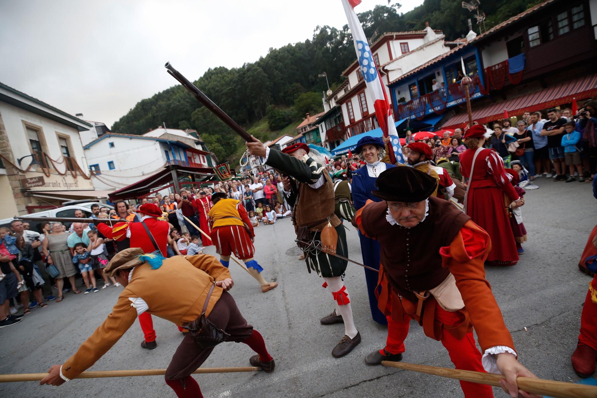 El desembarco de Carlos V en Tazones, así es la gran recreación histórica de Villaviciosa