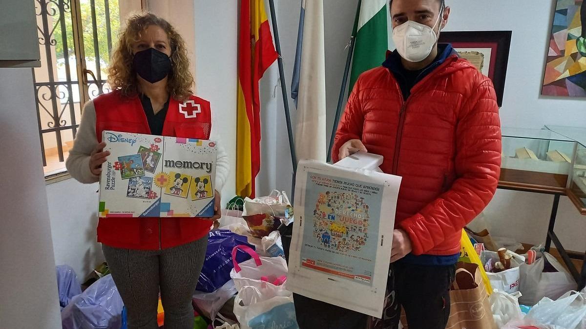 Cruz Roja recauda juguetes donados por los centros SAFA de Baena