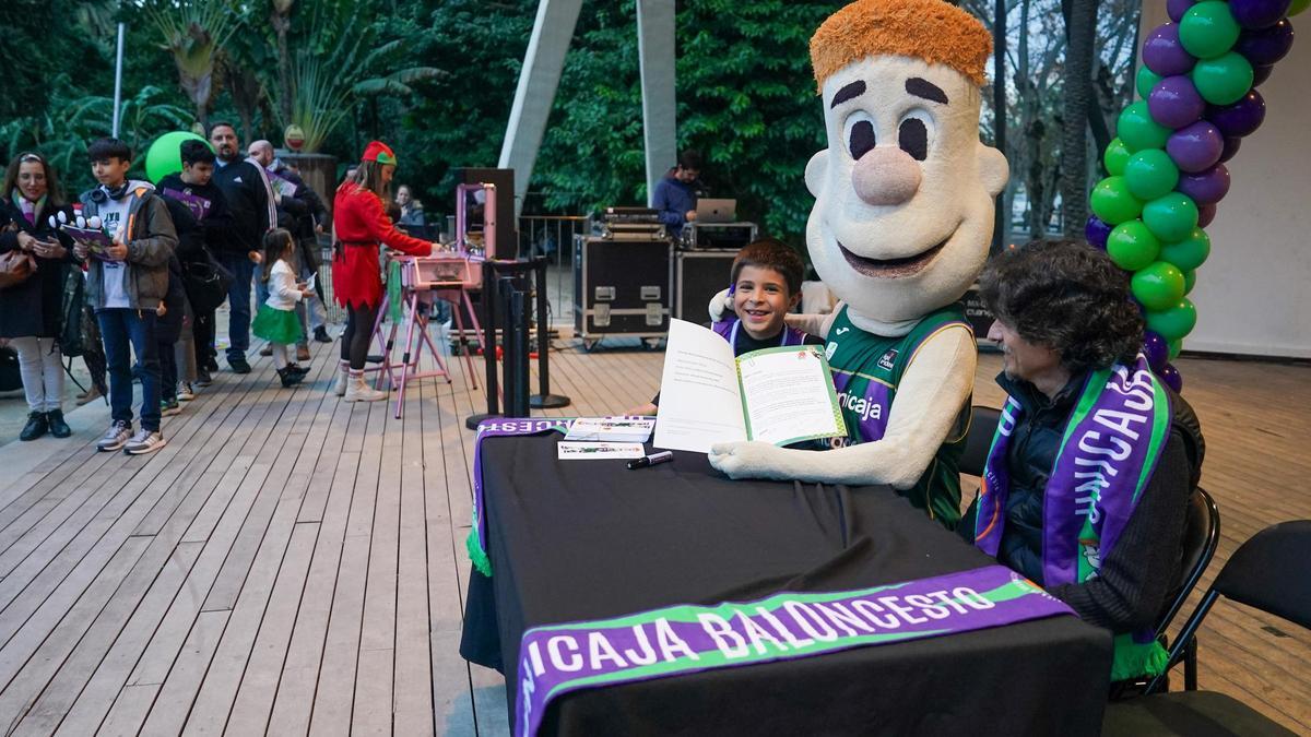 Chicui presentó a su familia en un cómic.