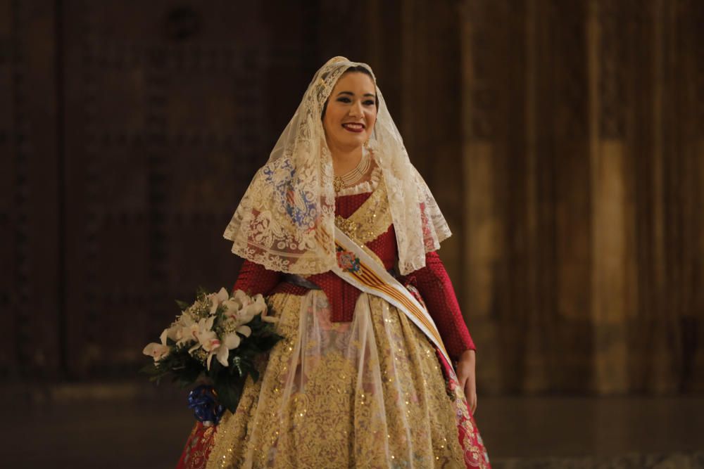 Marina Civera en la Ofrenda de las Fallas 2019.