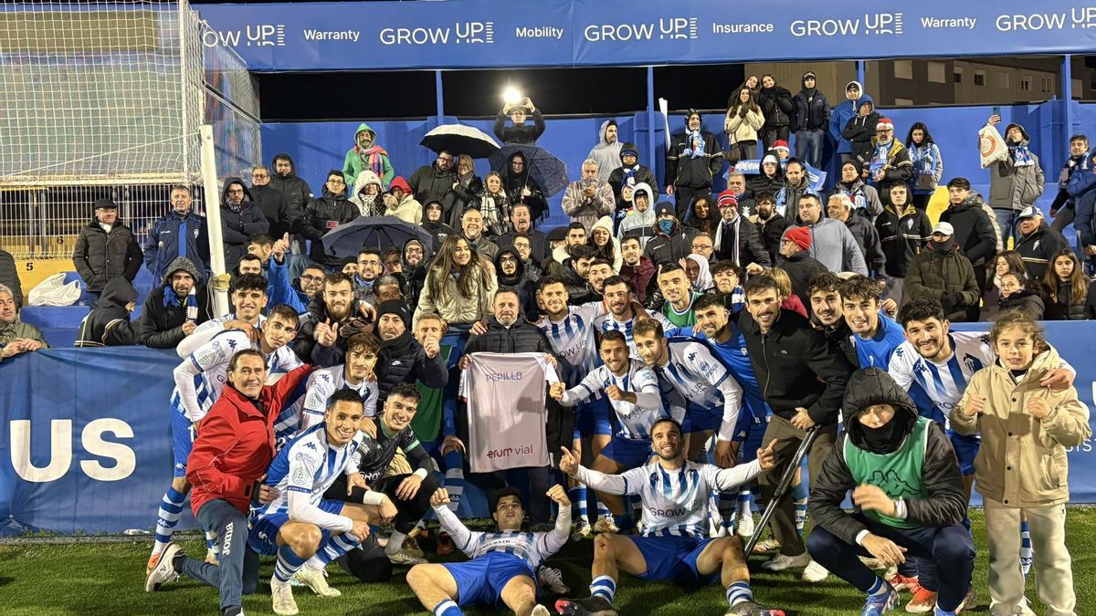El Alcoyano celebra la victoria conseguida contra el filial del Girona.