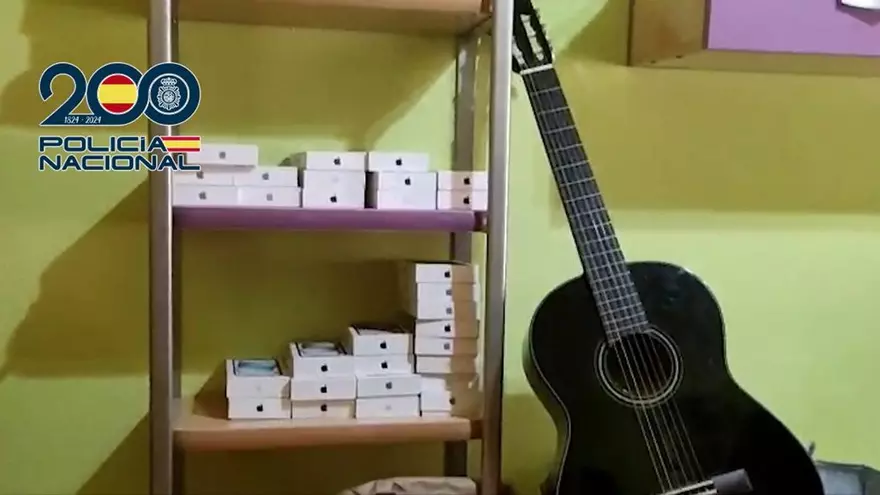 Un imputado en Alicante por una trama nacional de receptación de teléfonos móviles de alta gama