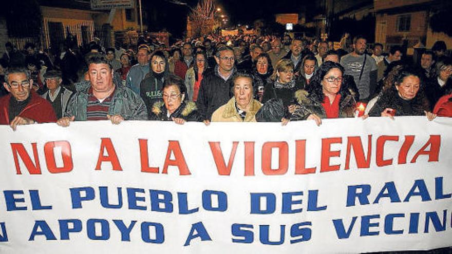 Los magrebíes llenan la manifestación de El Raal