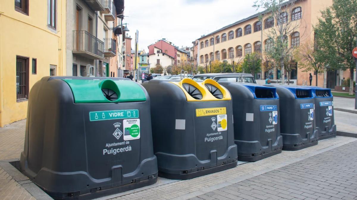 Contenidors al paseig 10 d'Abril
