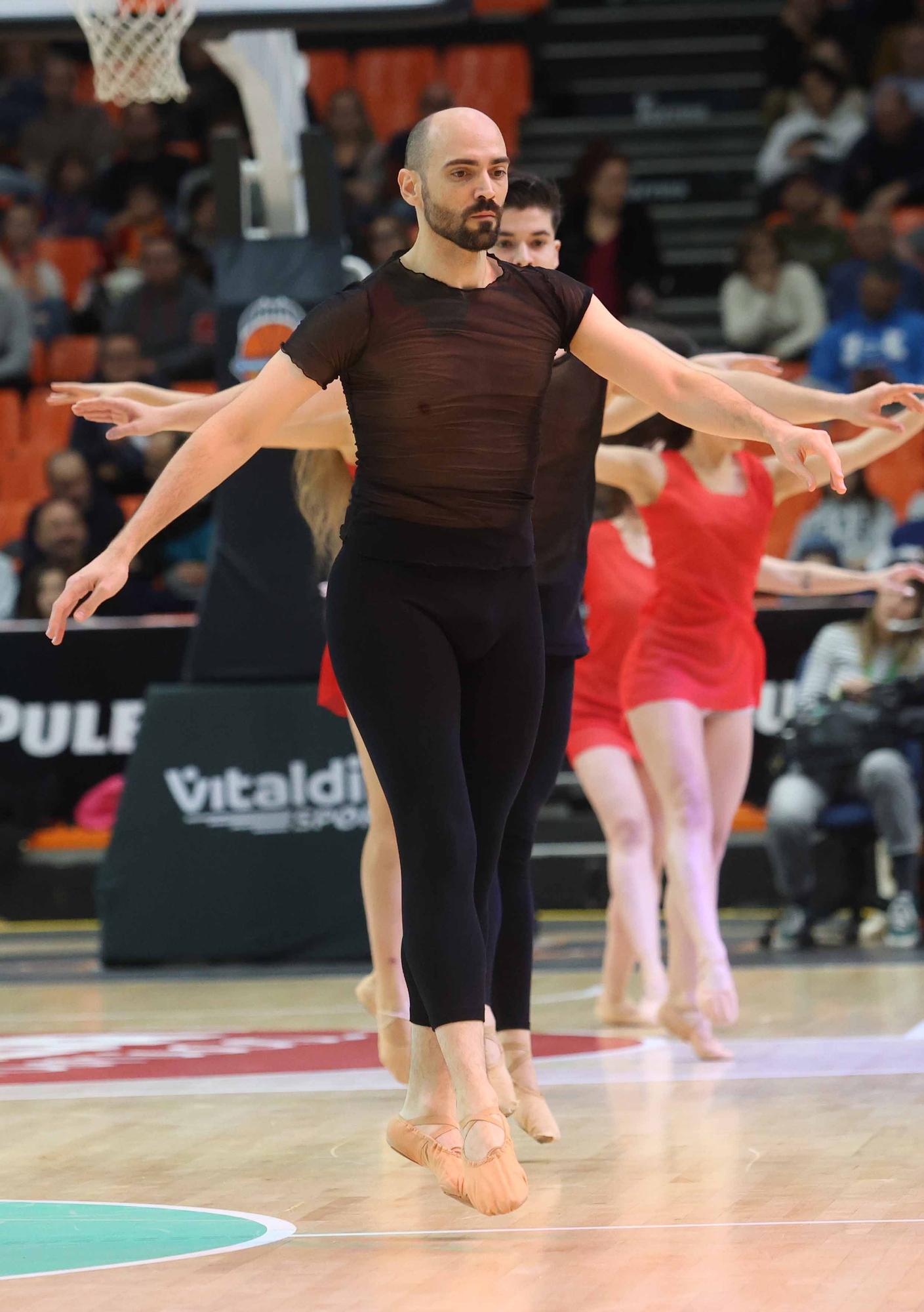 Las mejores imágenes del Valencia Basket - Girona Basketball