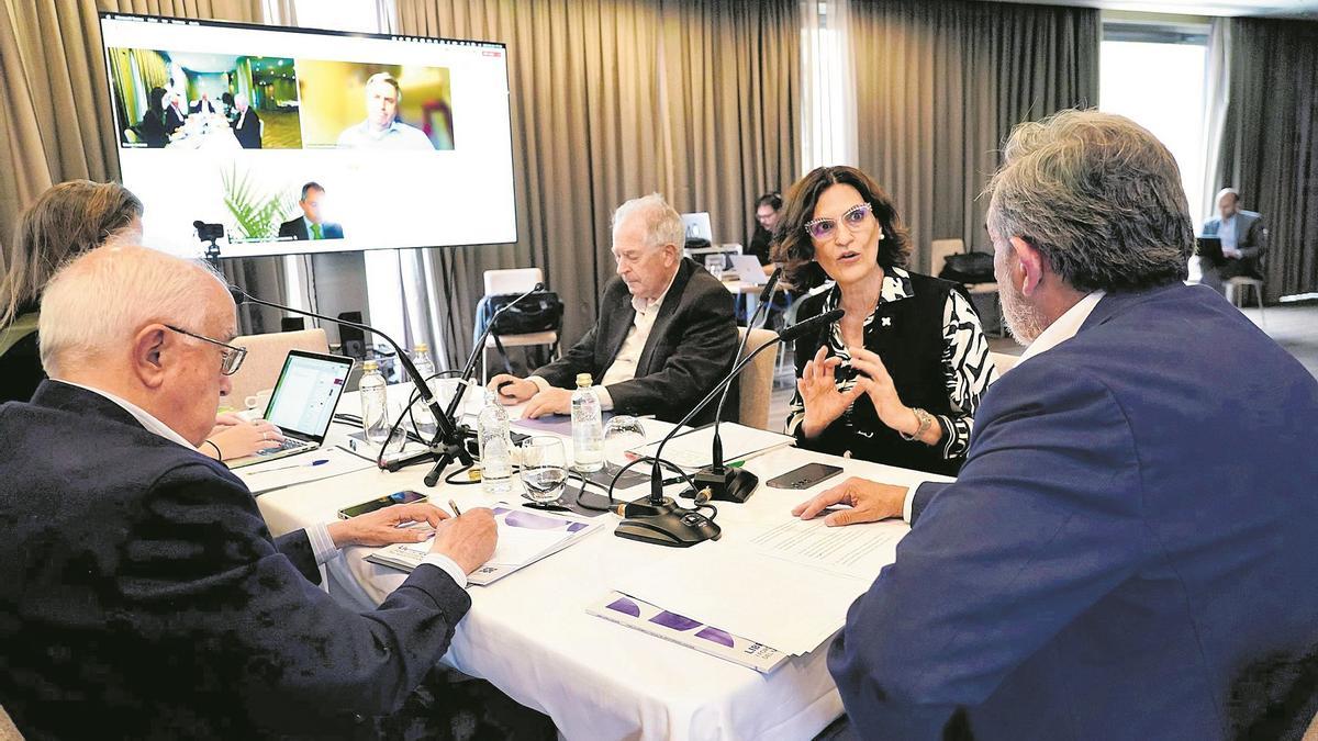 Tercera reunión del consejo de Málaga en el II Foro del Mediterráneo.