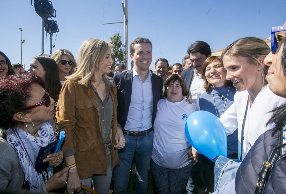 Casado propone en Alicante que todas las oposiciones se desarrollen en castellano.