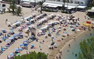 Ibiza cuenta este verano con una nueva playa en la que está prohibido fumar