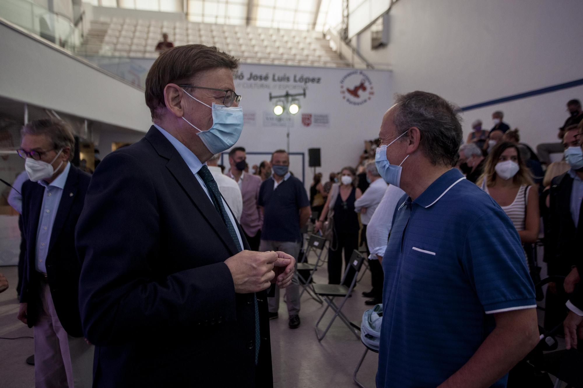 Emotivo homenaje al concejal fallecido Ramón Vilar en el trinquet de Pelayo