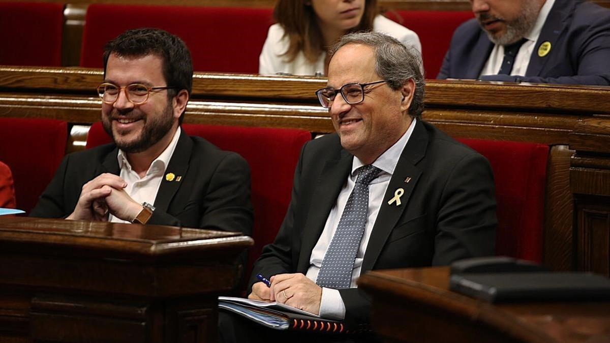 El 'president' Quim Torra y el vicepresidente Pere Aragonès, en el Parlament