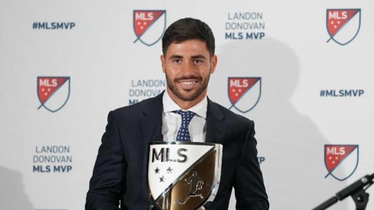 Carles Gil, con el premio.