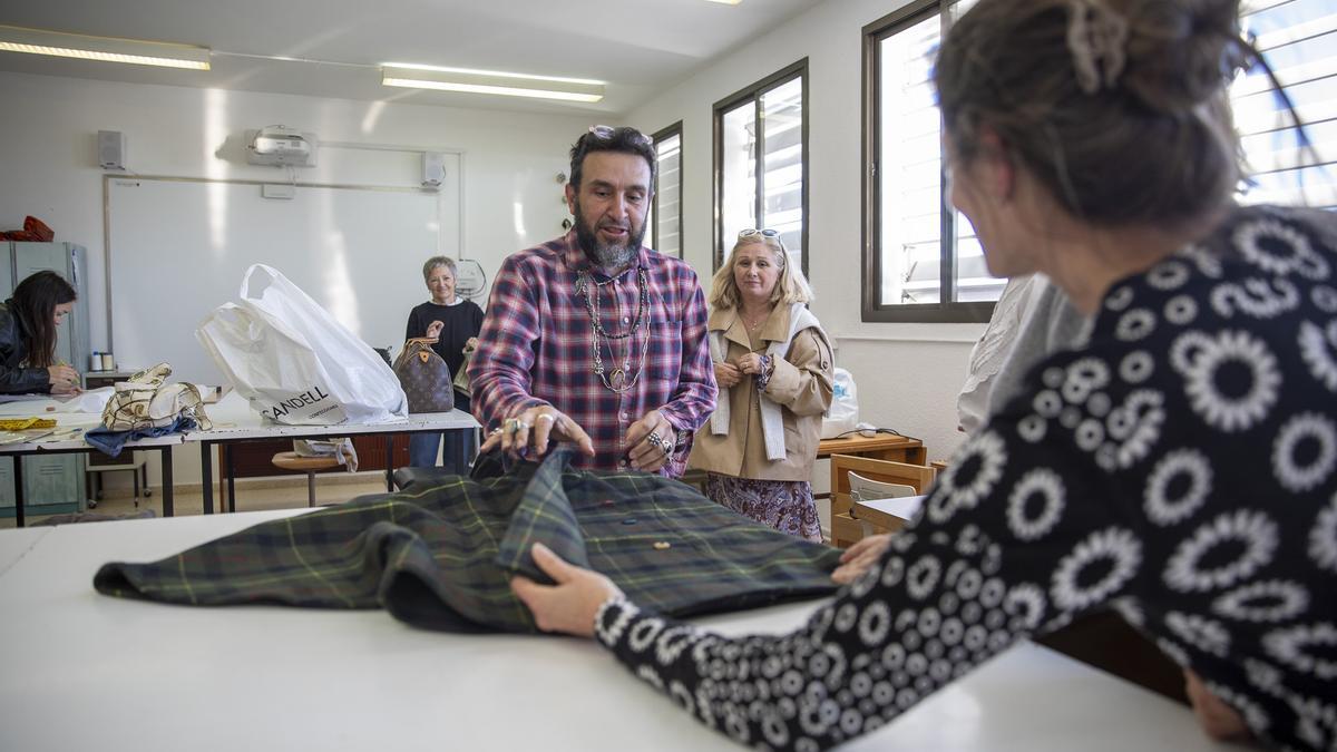 En el taller de patronaje