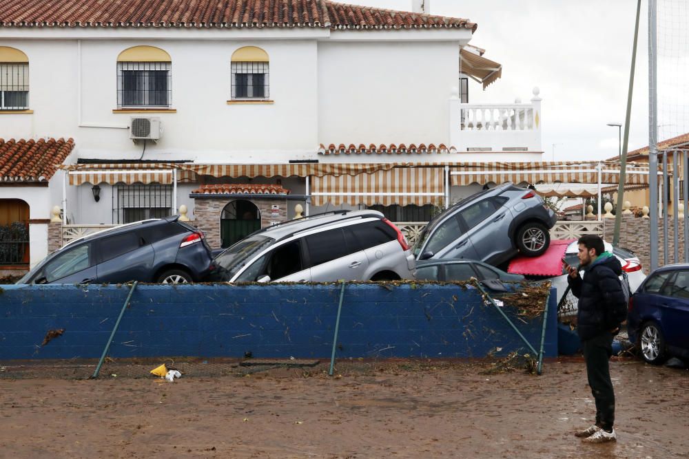 Nueva noche de tormenta y granizo en Málaga que desborda el río Campanillas