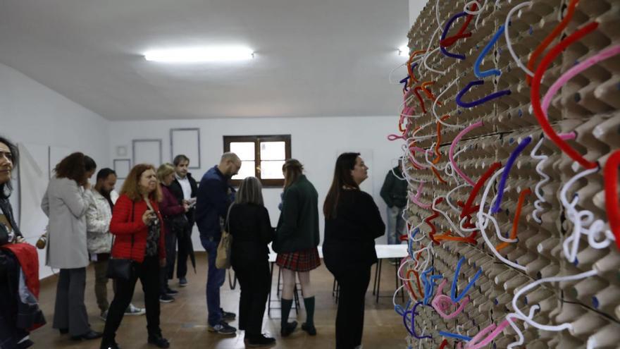 A la derecha, una de las obras de la nueva sala de exposiciones, inaugurada ayer.