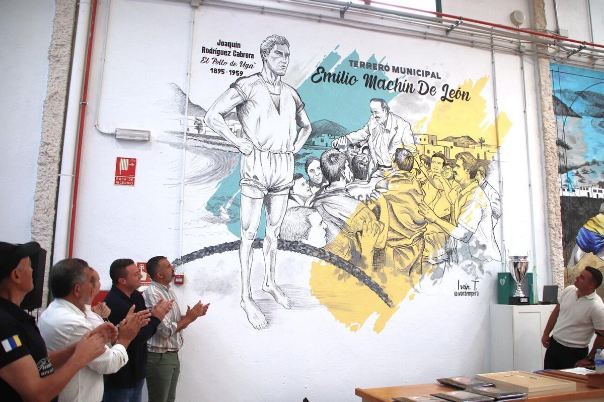 Homenaje póstumo de Yaiza a Joaquín Rodríguez y Emilio Machín en la lucha canaria