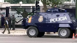 Vehículos blindados y armas especializadas: policías piden mejor equipamiento tras el tiroteo en las Tres Mil Viviendas