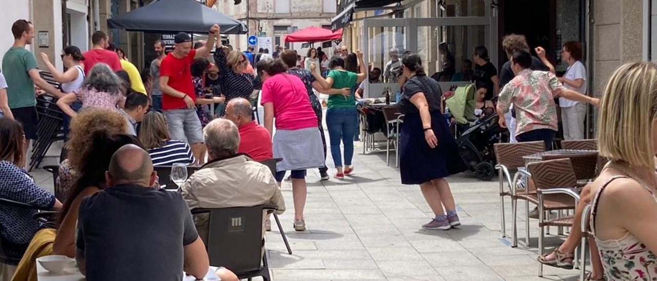 La calle peatonal de A Pratería, el pasado domingo.