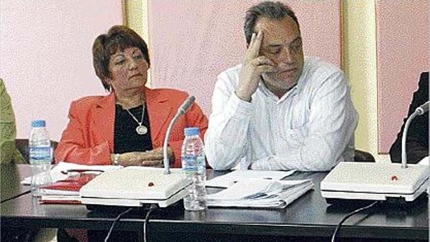 Los ex concejales del PSPV y tránsfugas de Silla, Mª Carmen Palau y José Pérez.