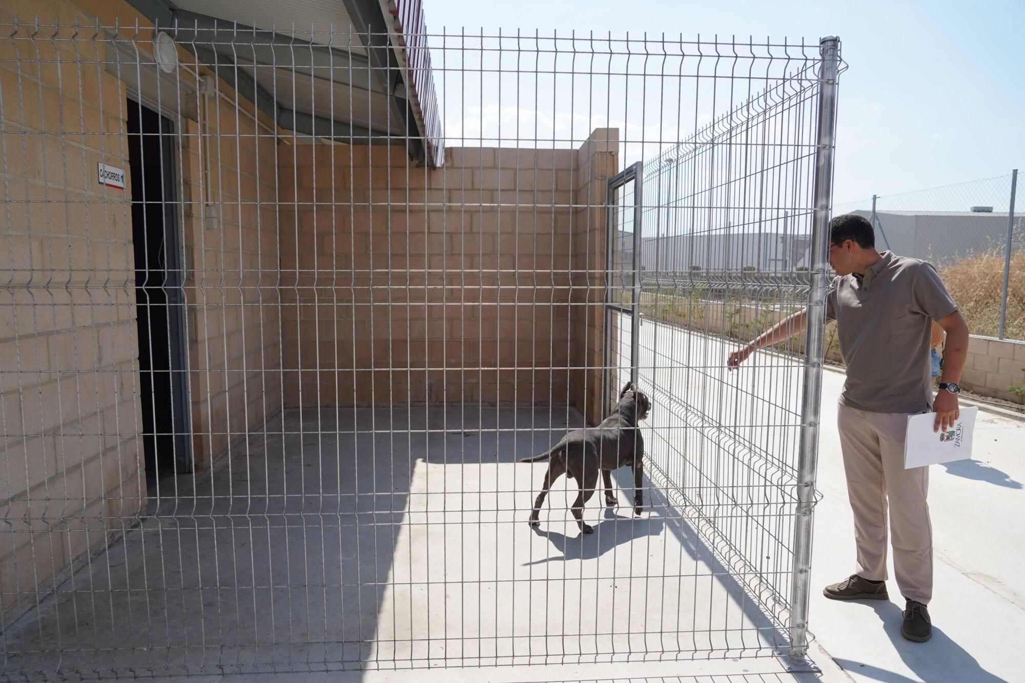 Visita a las instalaciones del nuevo Centro de Protección Animal
