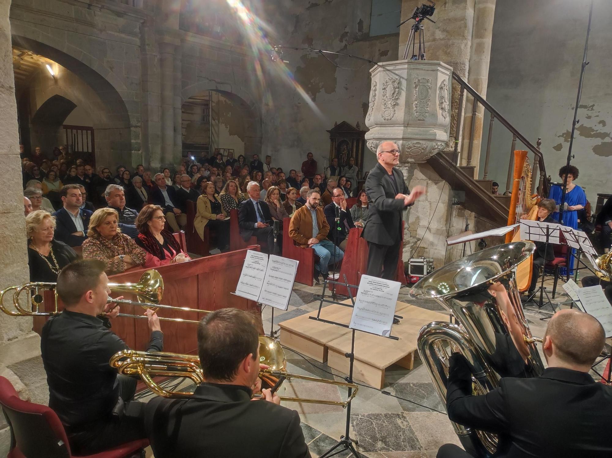 En imágenes: Así fue el espectacular estreno de la cantata del monasterio de Cornellana