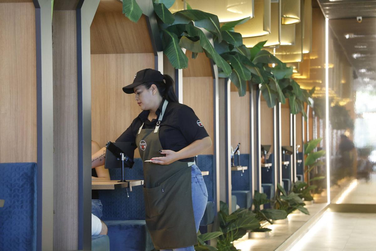 A.J.González Córdoba Gastronomía restaurante oriental japonés chino hotelería restauración camarero