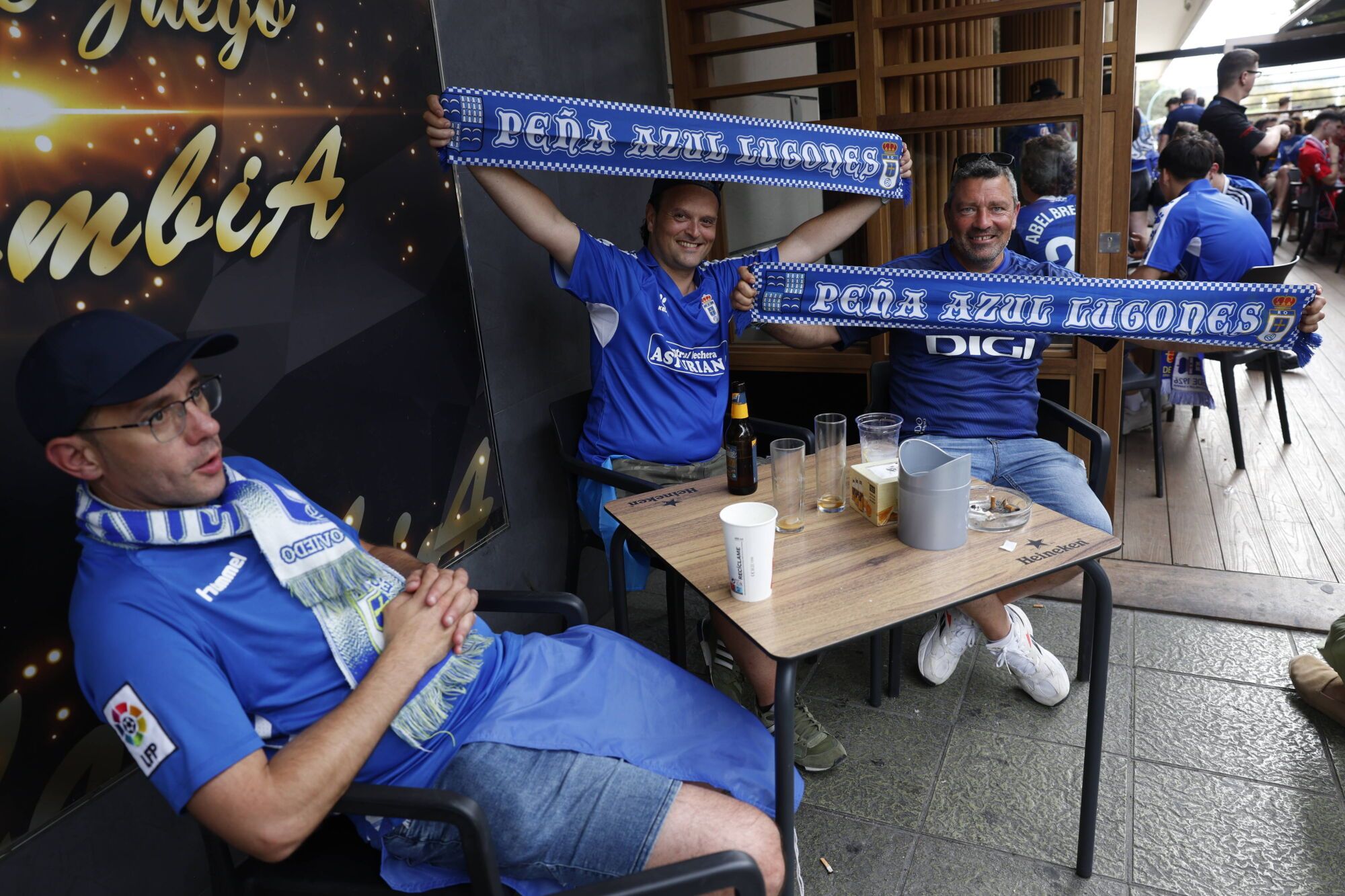 Los aficionados del Real Oviedo ya están en Almería
