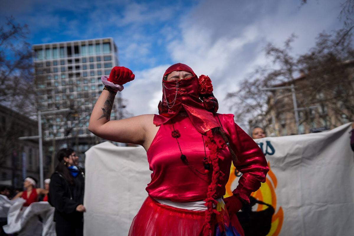 El feminismo toma las calles de Barcelona por el 8M