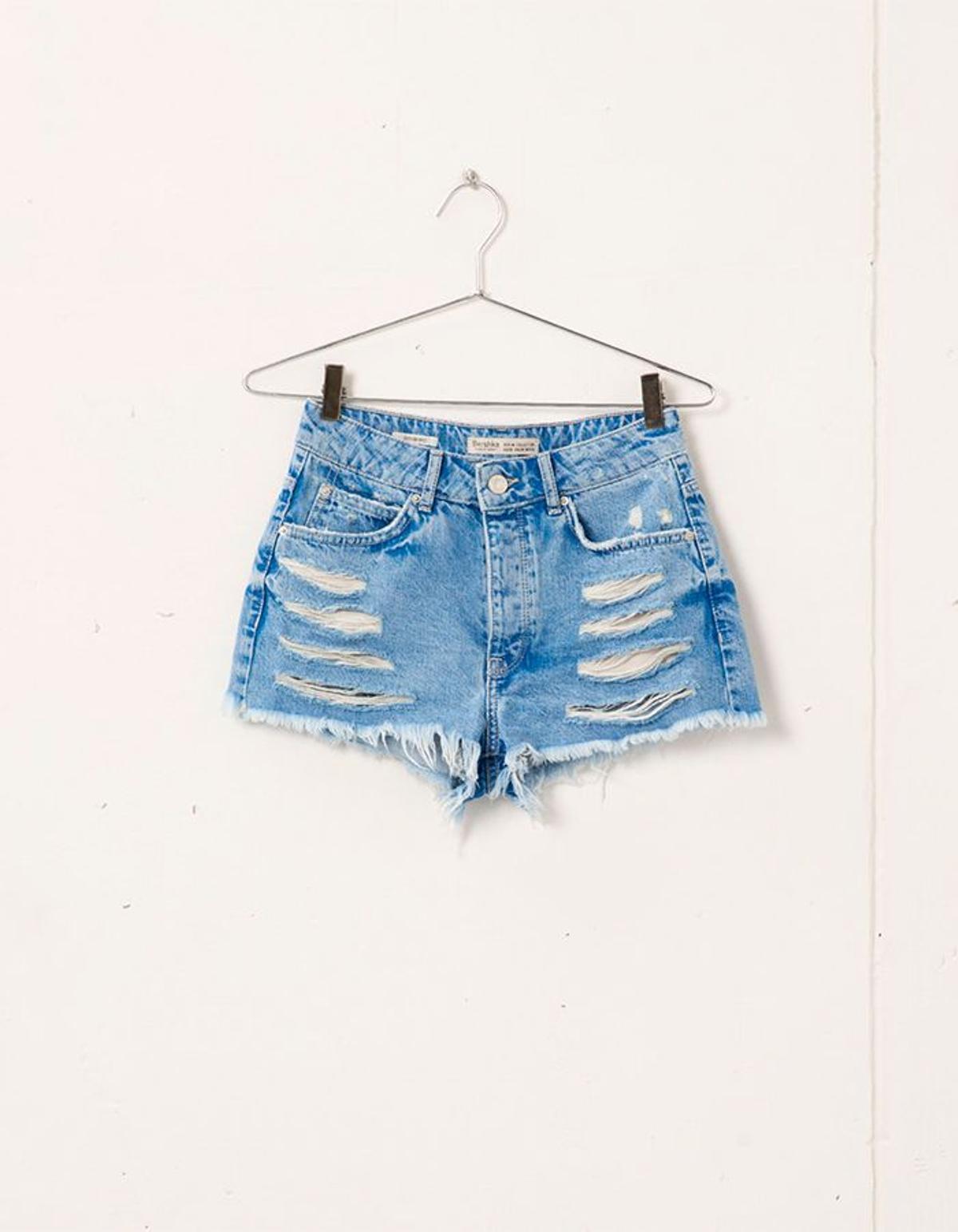 Shorts con rotos de Bershka (24,99€)