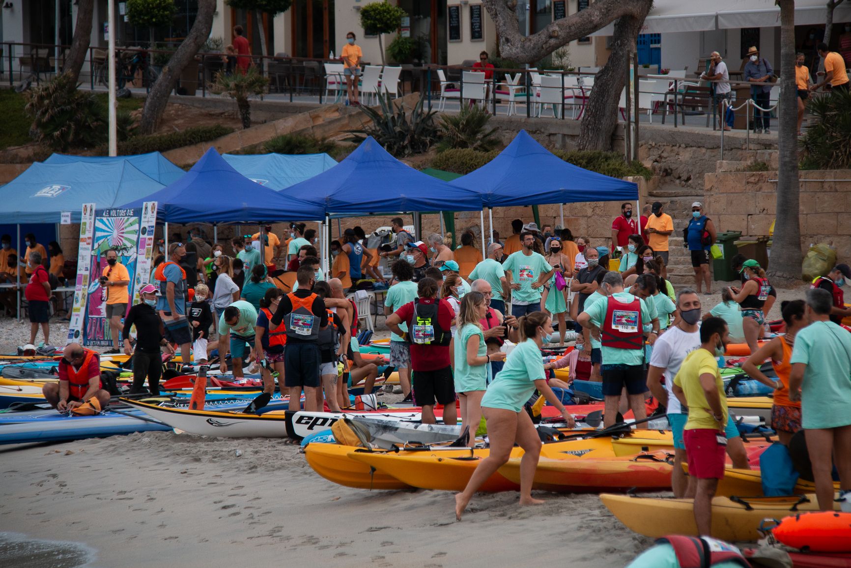 Volta a Sa Dragonera en piragua y paddle surf