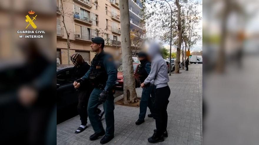 Jüngster Täter erst 16 Jahre alt: Polizei verhaftet Cyberkriminelle, die auf den Balearen 1,5 Millionen Euro ergaunert haben