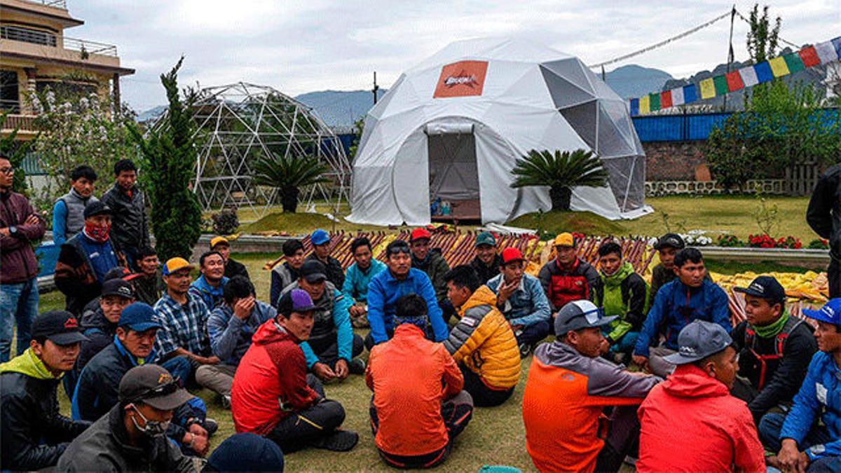 Nepal suspende todas las expediciones de montaña, incluido el Everest, por el coronavirus