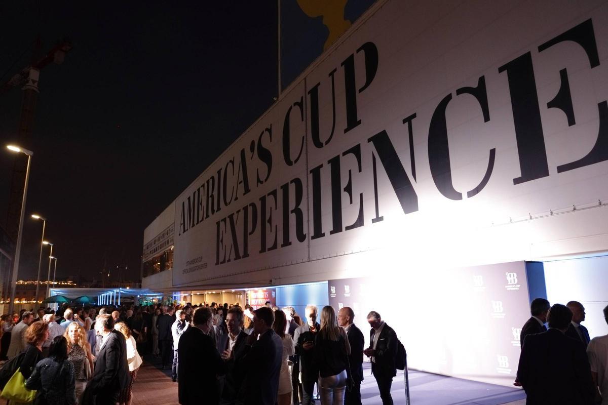 Inauguración institucional del America's Cup Experience, el centro de divulgación de la Copa América de vela, situado en el antiguo Imax del Port Vell.