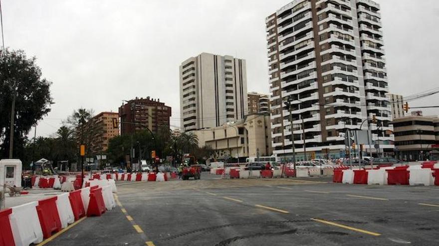 Obras del metro en la glorieta de Albert Camus.