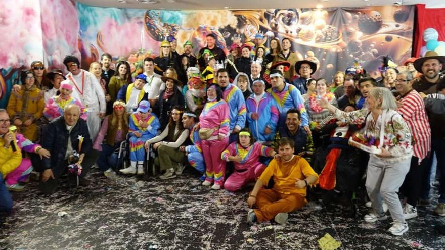 Más madera para el Carnaval de Águilas con la recogida de los Cascarones