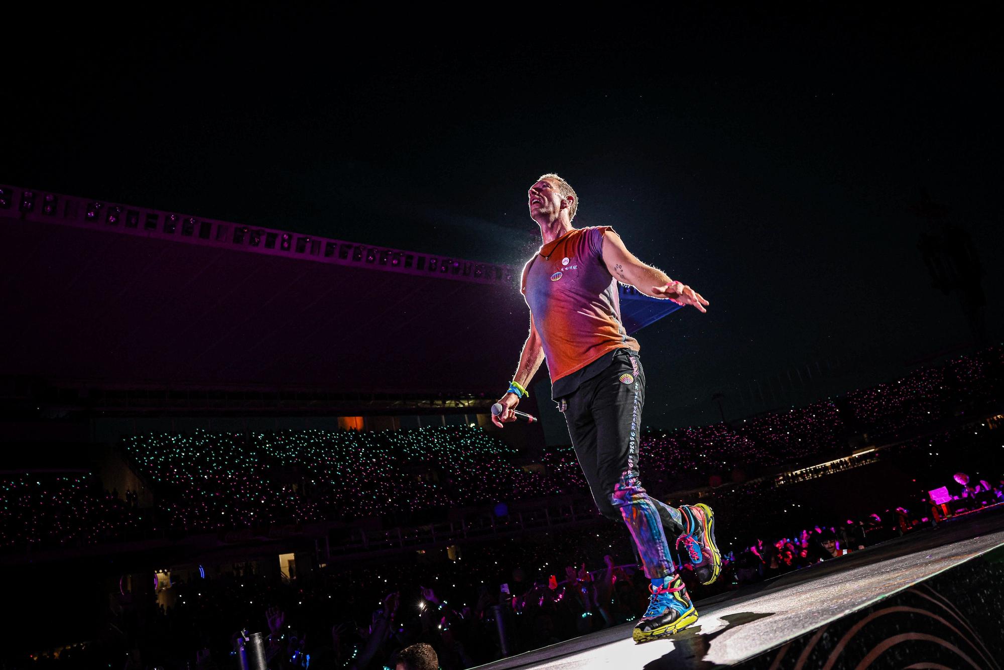 Coldplay il·lumina Barcelona en el primer dels quatre assalts a l'Estadi Olímpic