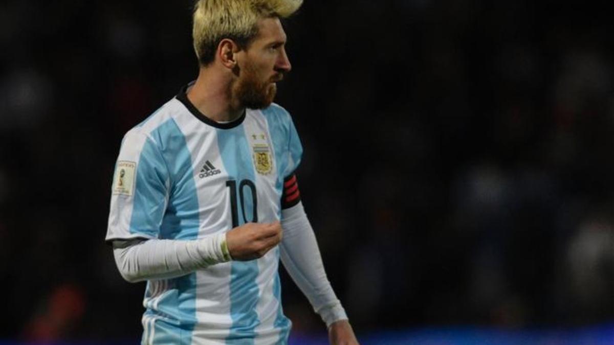 Leo Messi regresa a Barcelona por culpa de un dolor inguinocrural según reza el parte médico