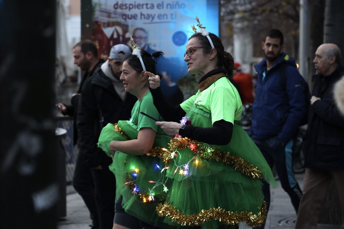 EN IMÁGENES | Zaragoza celebra su decimoctava edición de la San Silvestre
