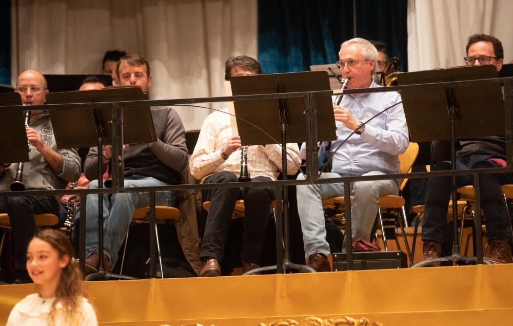 Ensayo de la exaltación de la falleras mayores de València 2019