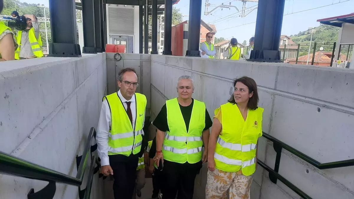 Villabona, en Llanera, estrena las obras de mejora de accesibilidad que eliminan el cruce entre andenes, con 7,7 millones de inversión