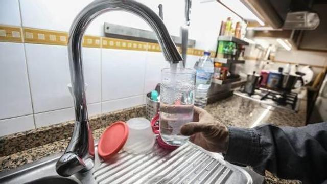 El agua potable está garantizada para los consumidores hasta 2019.