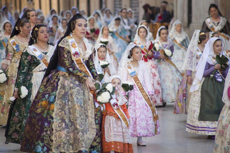 Comisiones falleras que han desfilado hasta las 18:00 horas.