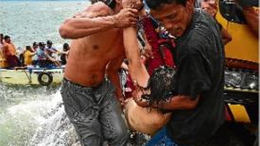 Naufragi mortal a les aigües Filipines