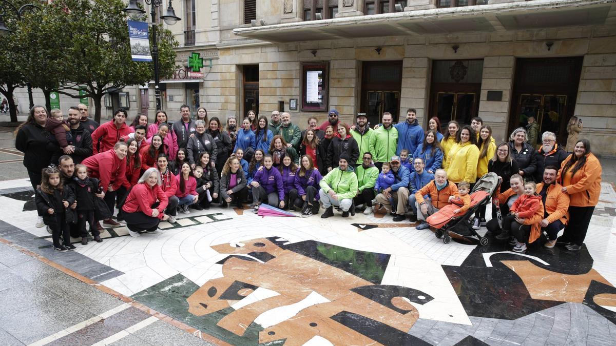 Vídeo: Las charangas cuentan los días para llenar de "color y alegría" el Antroxu de Gijón