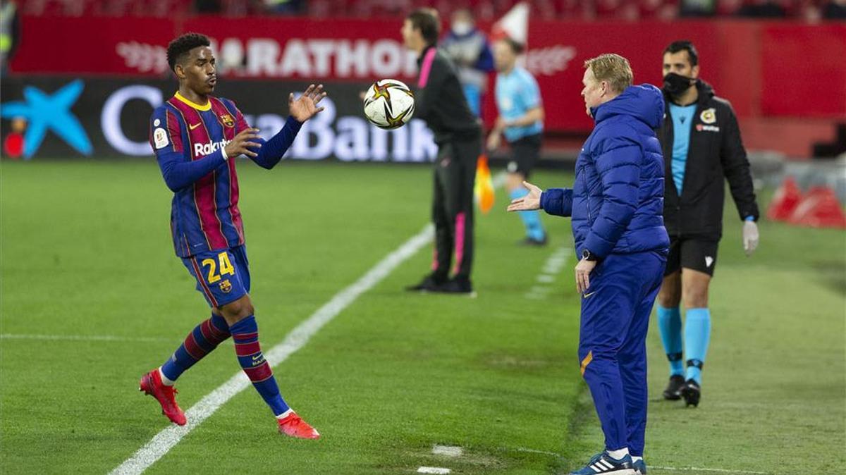 Koeman, durante el encuentro disputado en el Sánchez Pizjuán